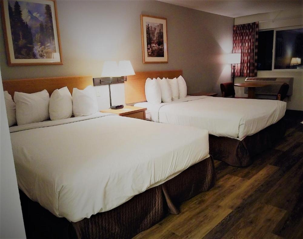 Deluxe Queen Room with Two Queen Beds